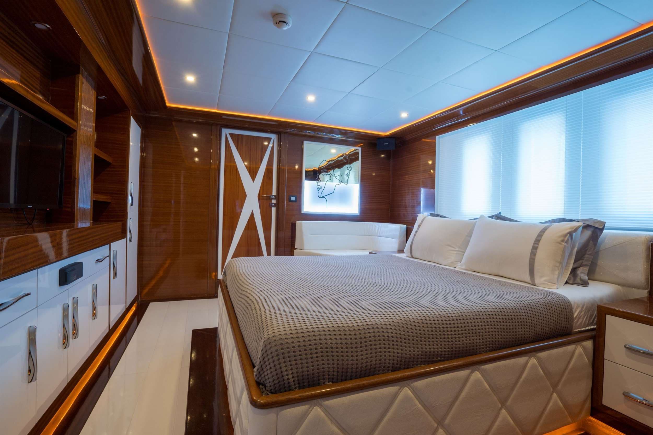 yachtPic8