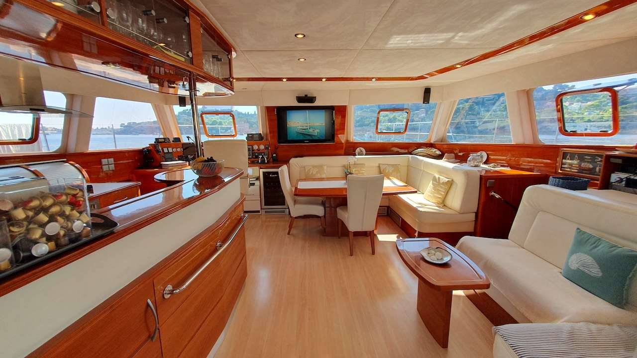 yachtPic13