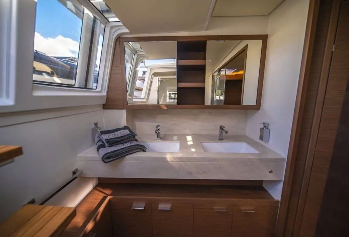 yachtPic12