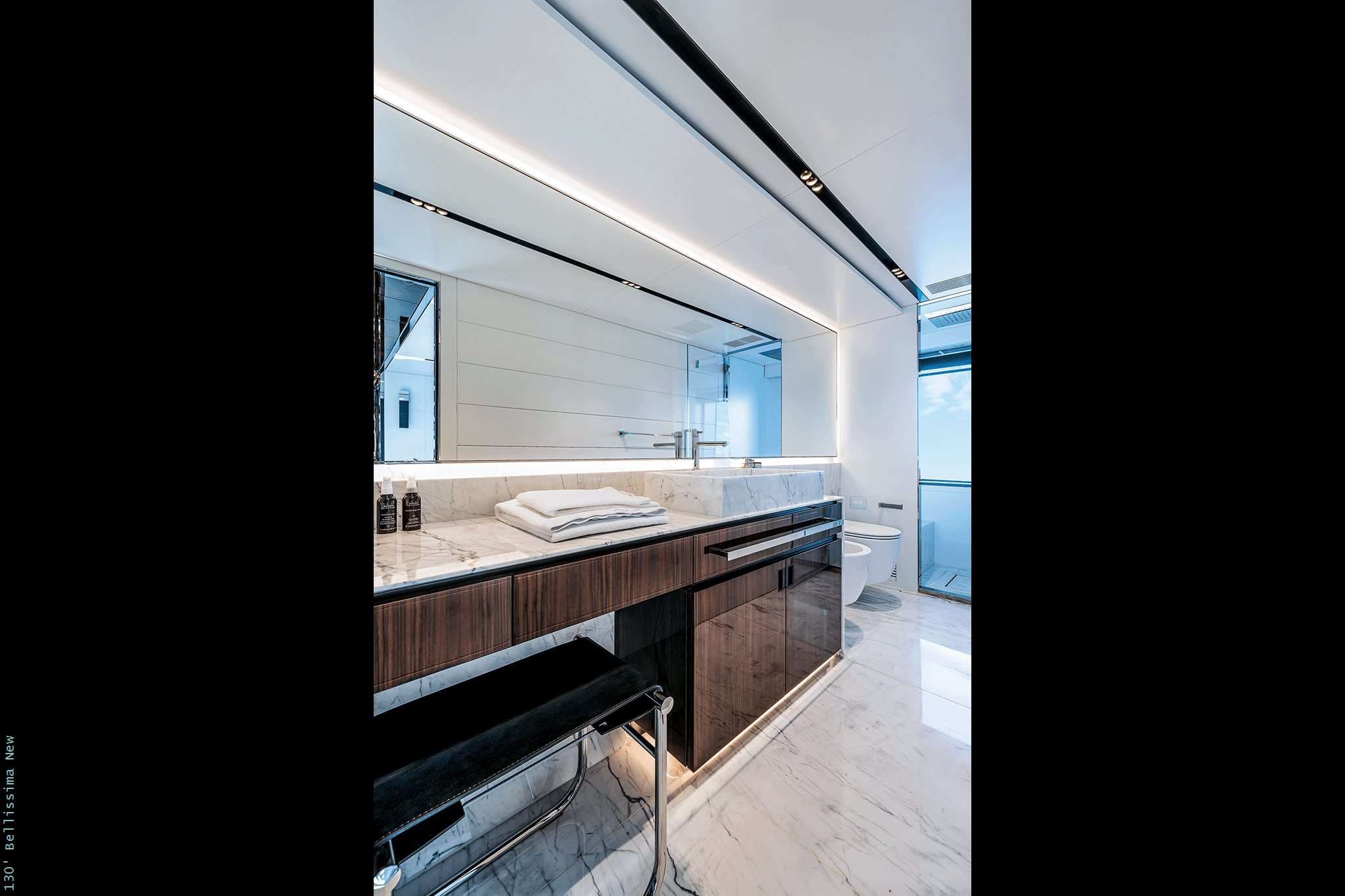 yachtPic13