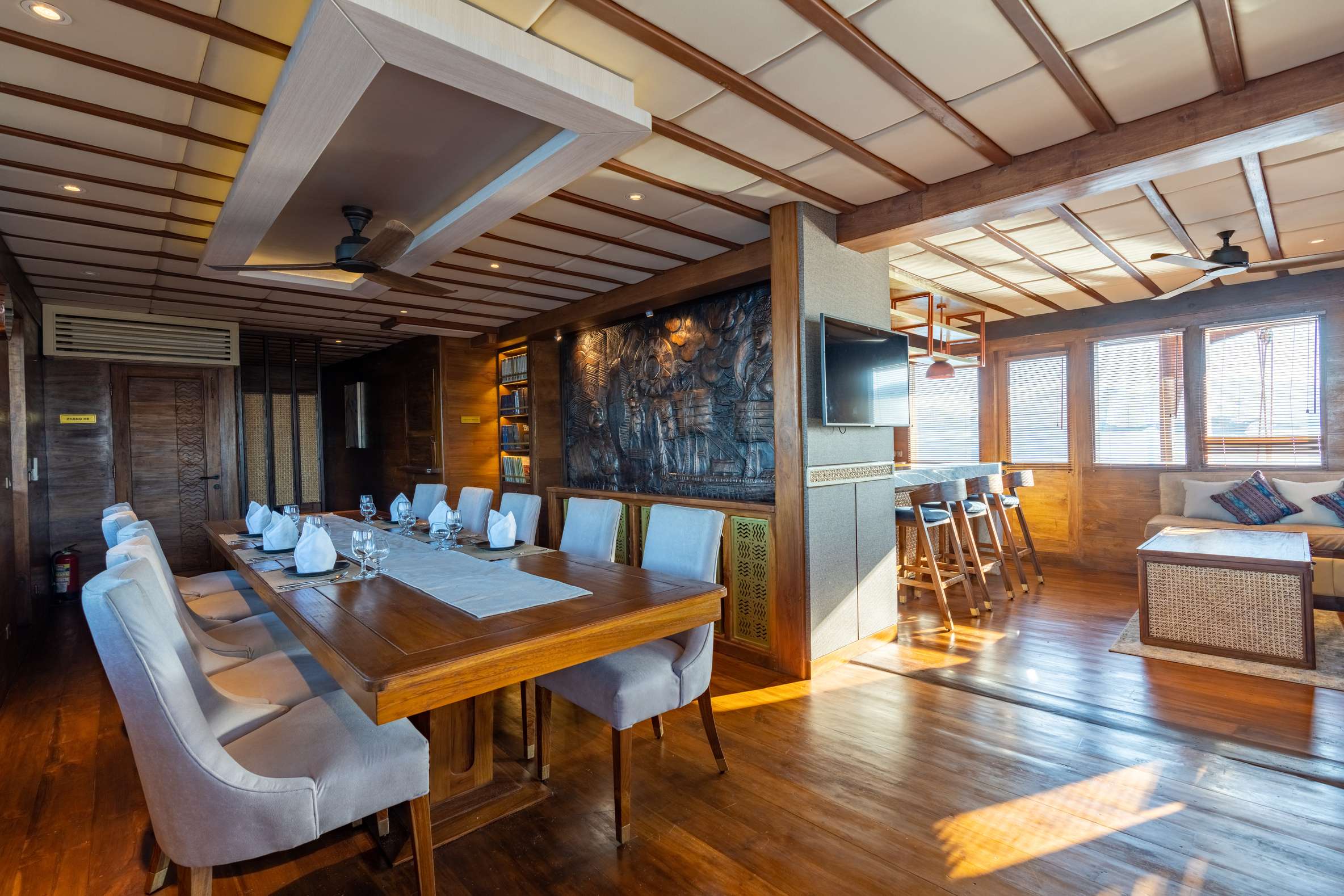 yachtPic2