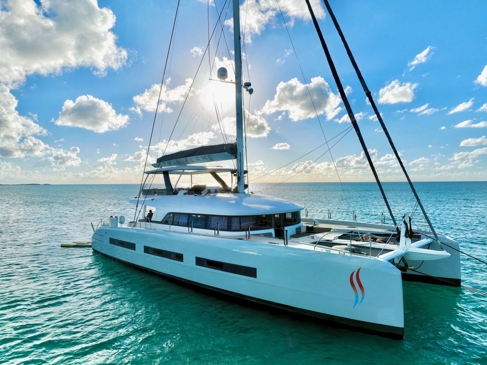SEMPER LUX, 23m Katamaran