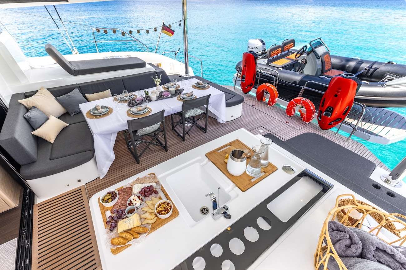 yachtPic12