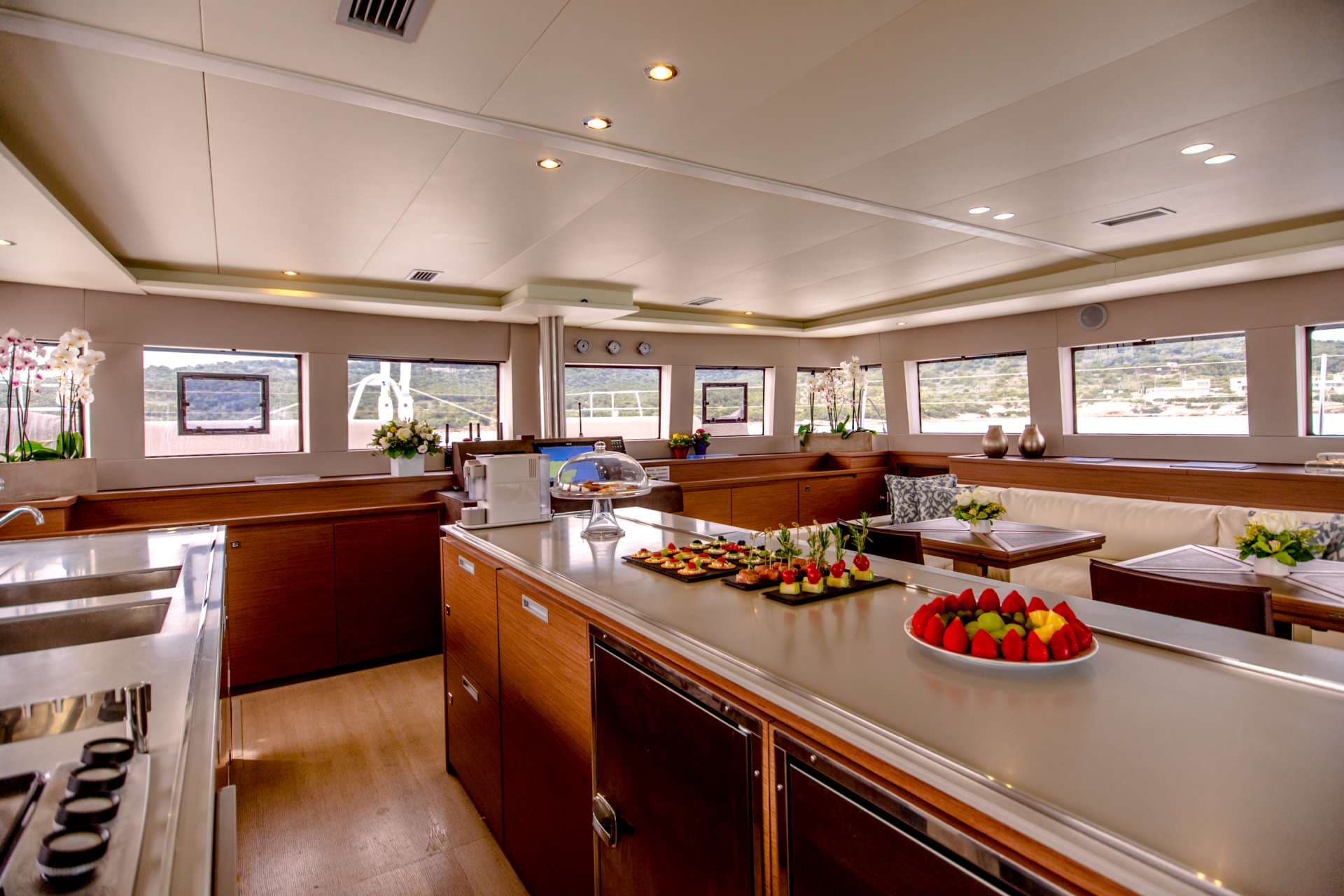 yachtPic11