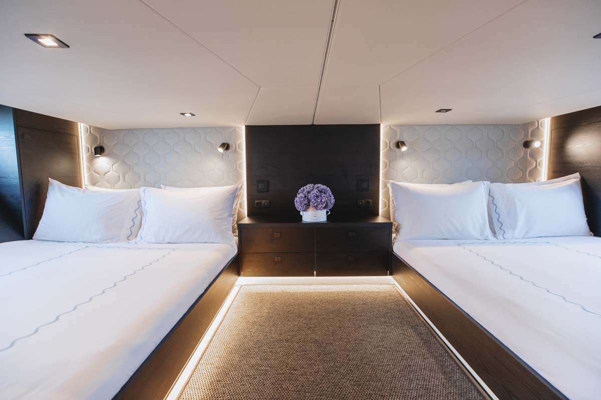 yachtPic4
