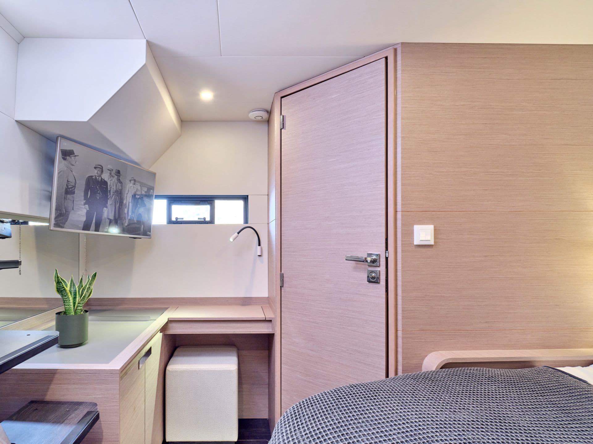 ALEXANDRA II - Image 31