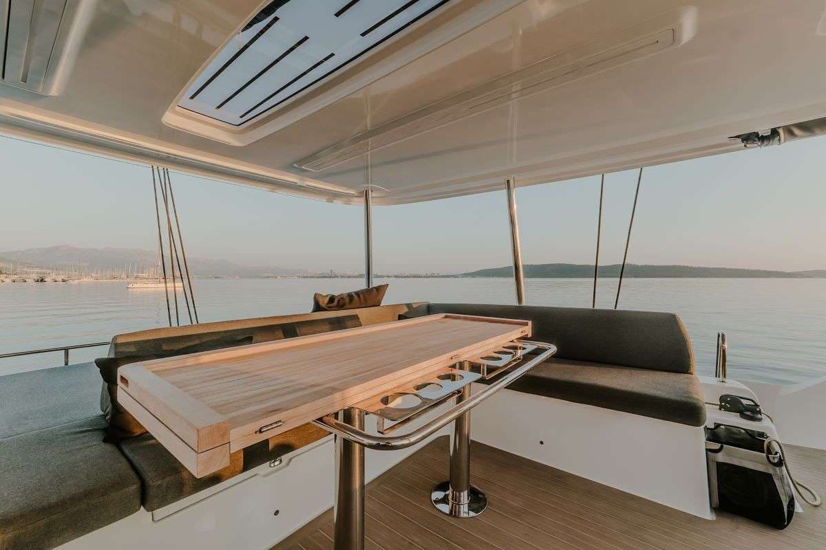 TRI WING (LAGOON 55) - Image 10