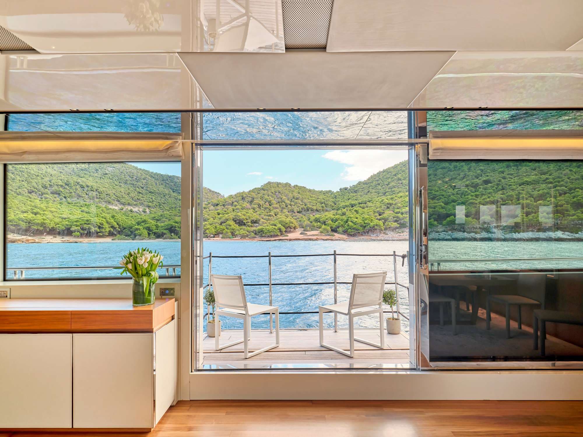 GOLDEN YACHT - Image 11