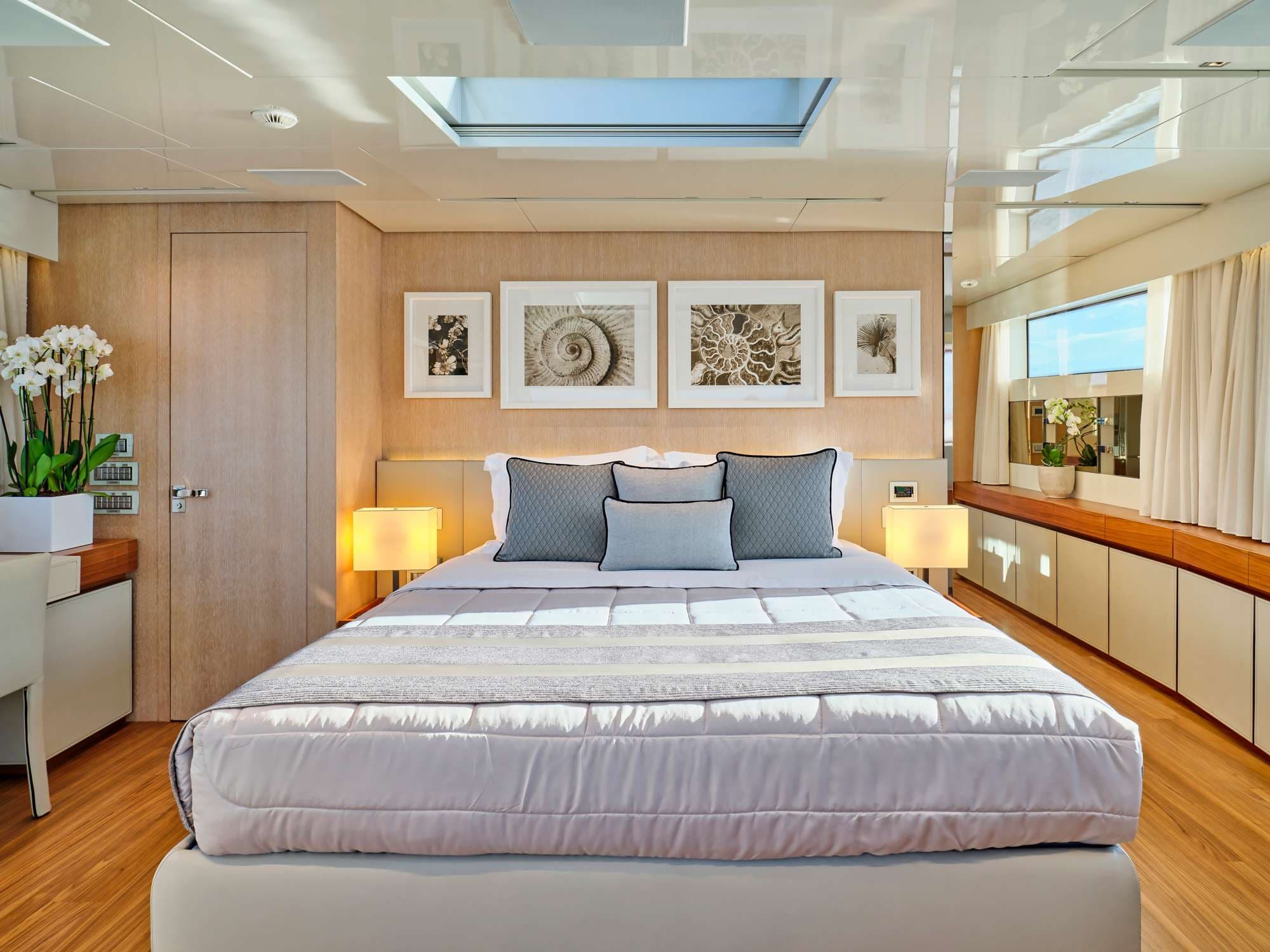 GOLDEN YACHT - Image 15