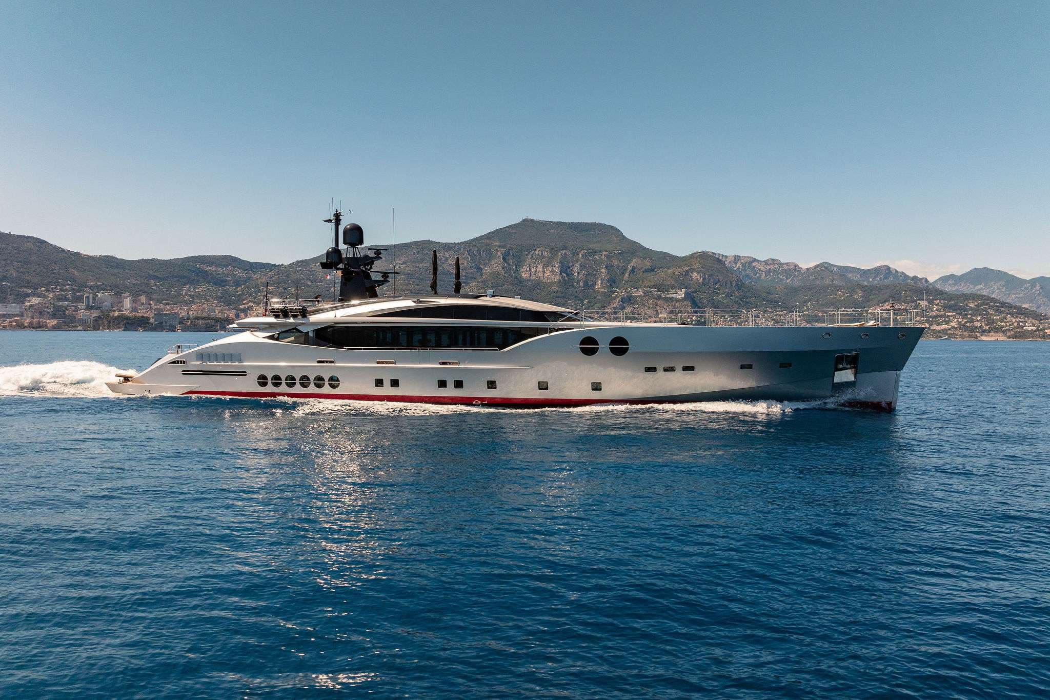 DB9, 52m motor yacht