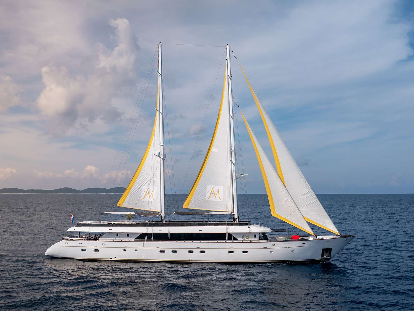 ANIMA MARIS, 49m motorjacht