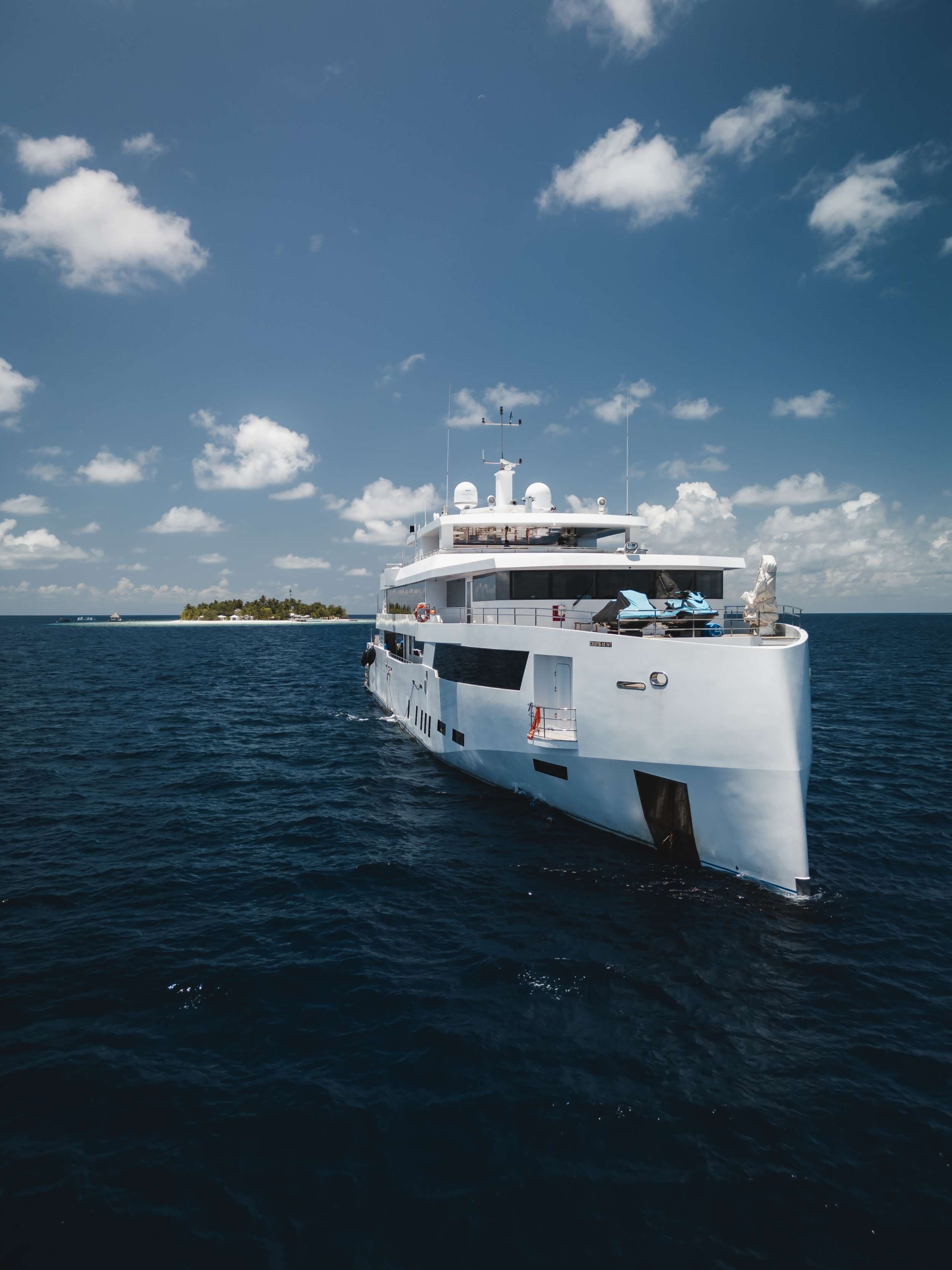 WHITE PEARL - Image 4