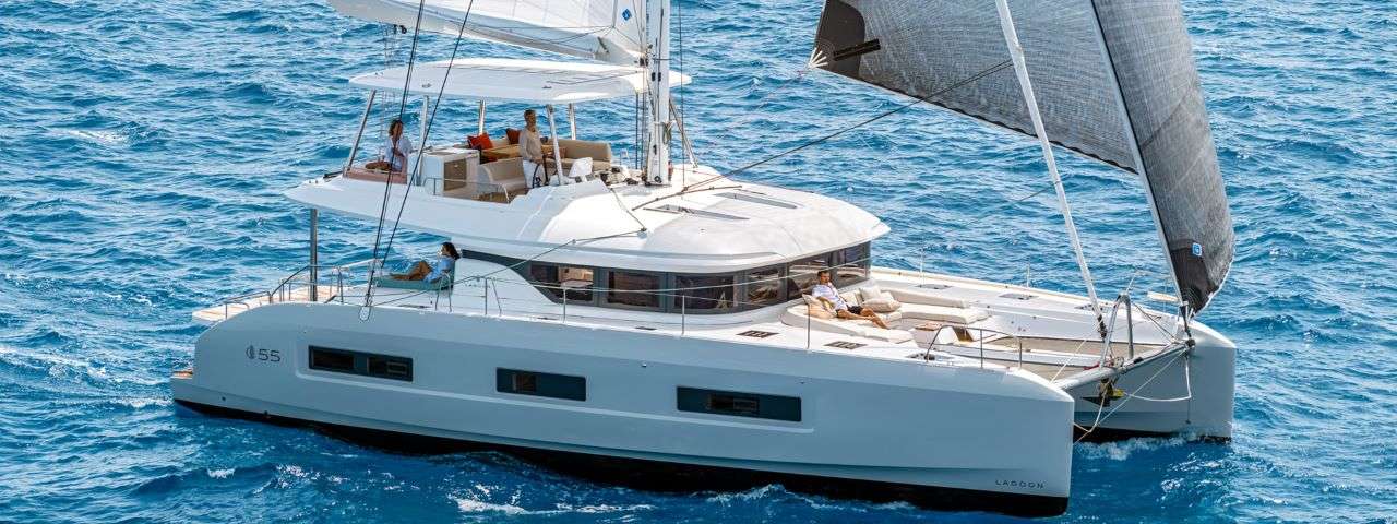 IRIS, 17m Katamaran
