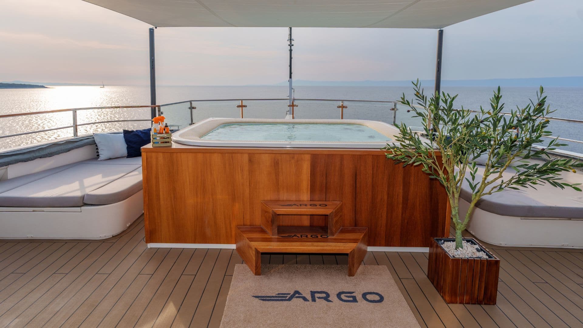 ARGO - Image 23